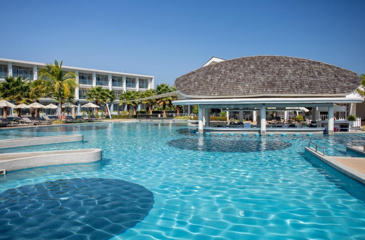 The Sands Khao Lak By Katathani - Sha Extra Plus Exteriér fotografie The swimming pool at the resort
