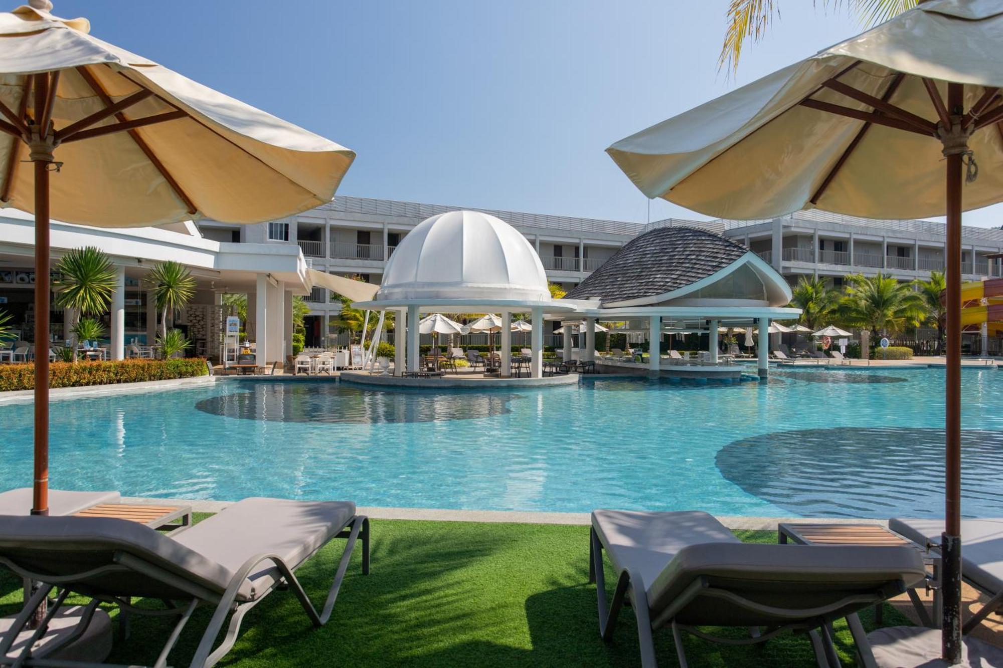 The Sands Khao Lak By Katathani - Sha Extra Plus Exteriér fotografie The swimming pool at the resort