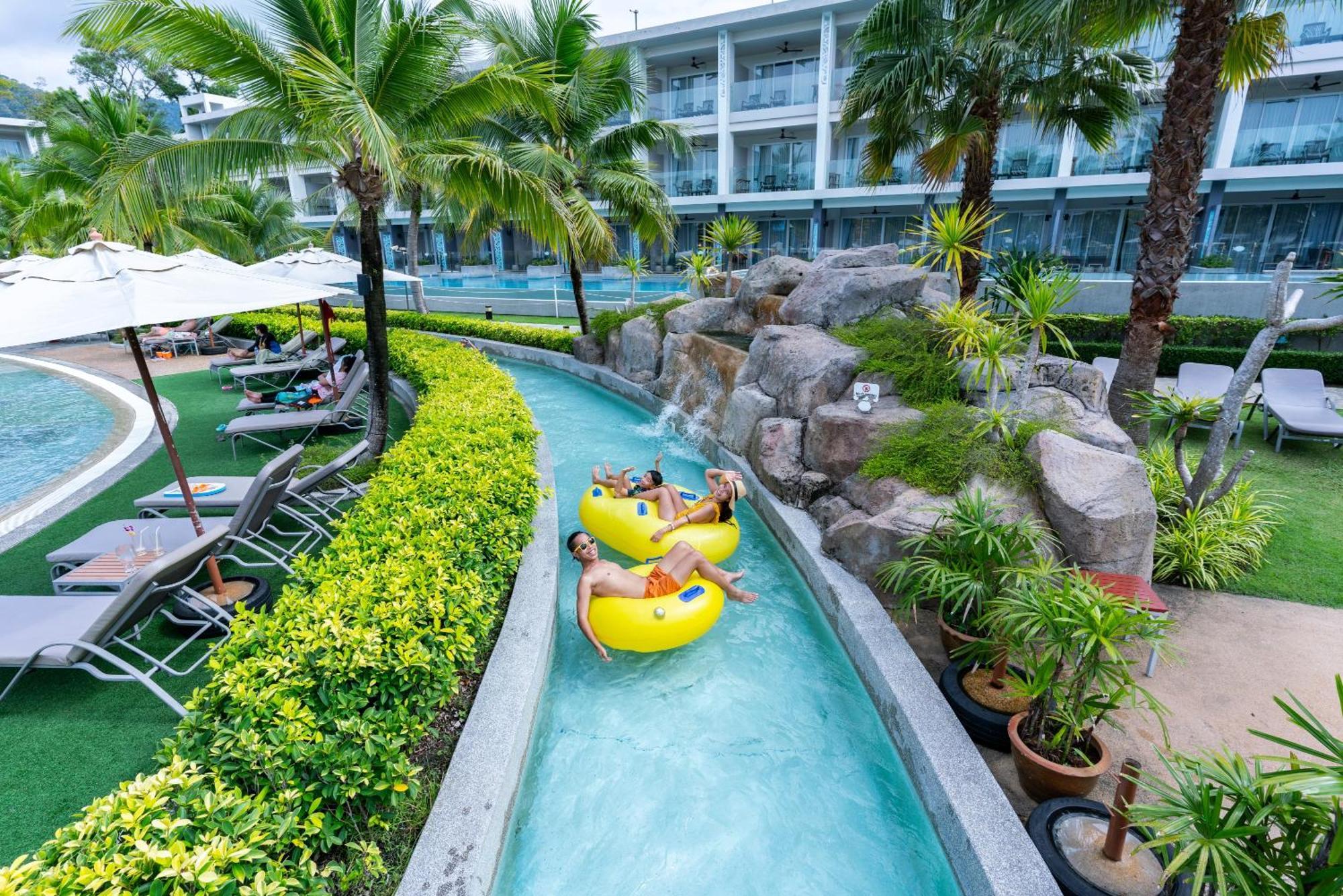 The Sands Khao Lak By Katathani - Sha Extra Plus Exteriér fotografie The lazy river at the Royal Paradise Hotel & Spa